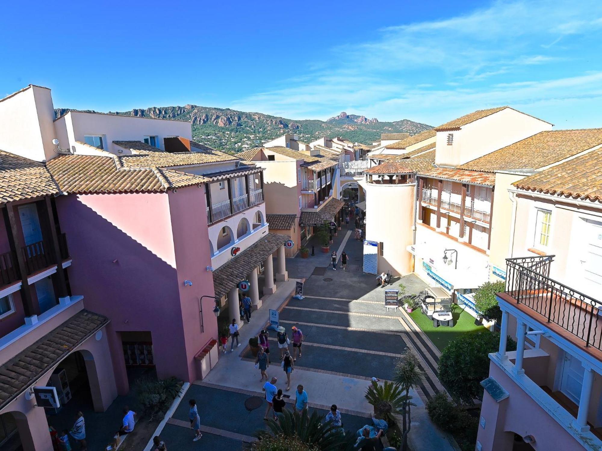 Apartment Village Cap Esterel - L'Esquinade-32 By Interhome Saint-Raphael  Bagian luar foto