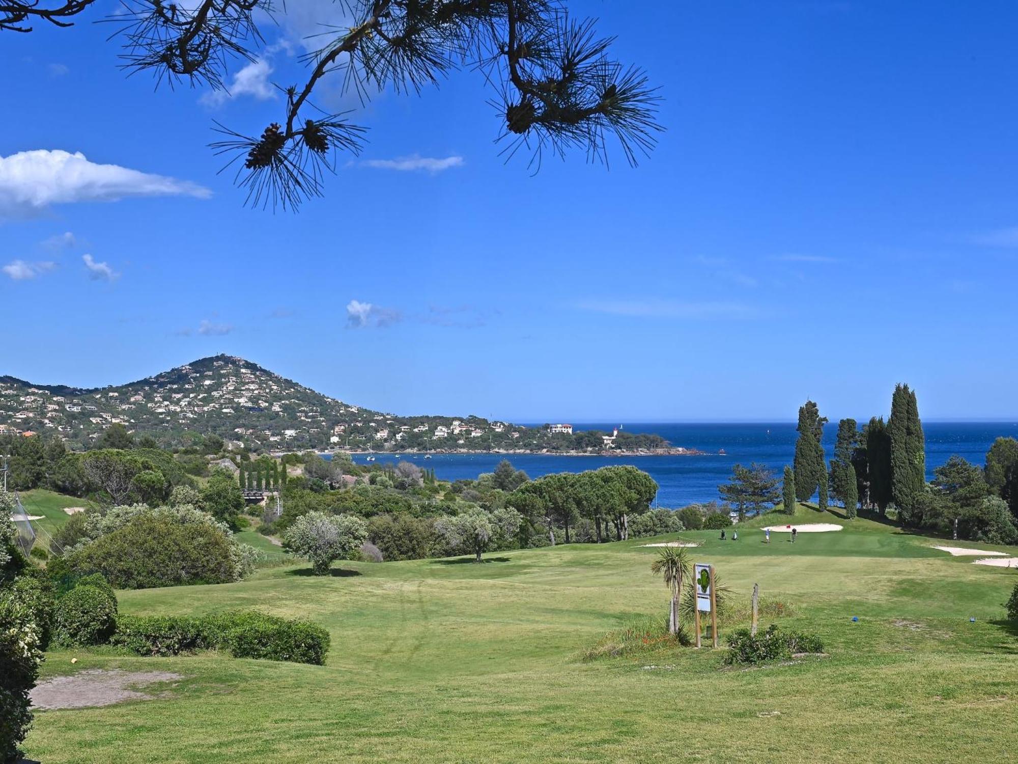 Apartment Village Cap Esterel - L'Esquinade-32 By Interhome Saint-Raphael  Bagian luar foto