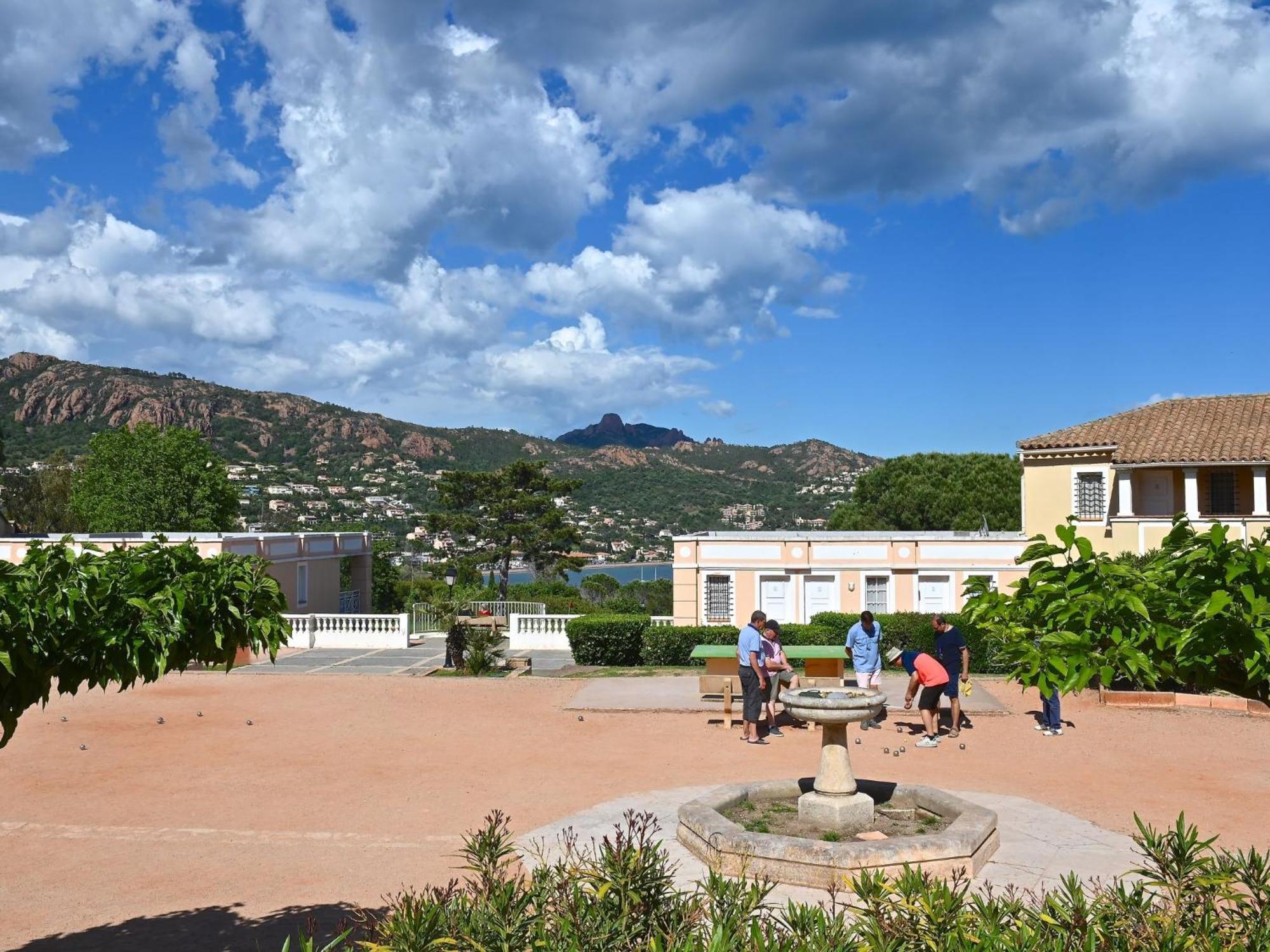 Apartment Village Cap Esterel - L'Esquinade-32 By Interhome Saint-Raphael  Bagian luar foto