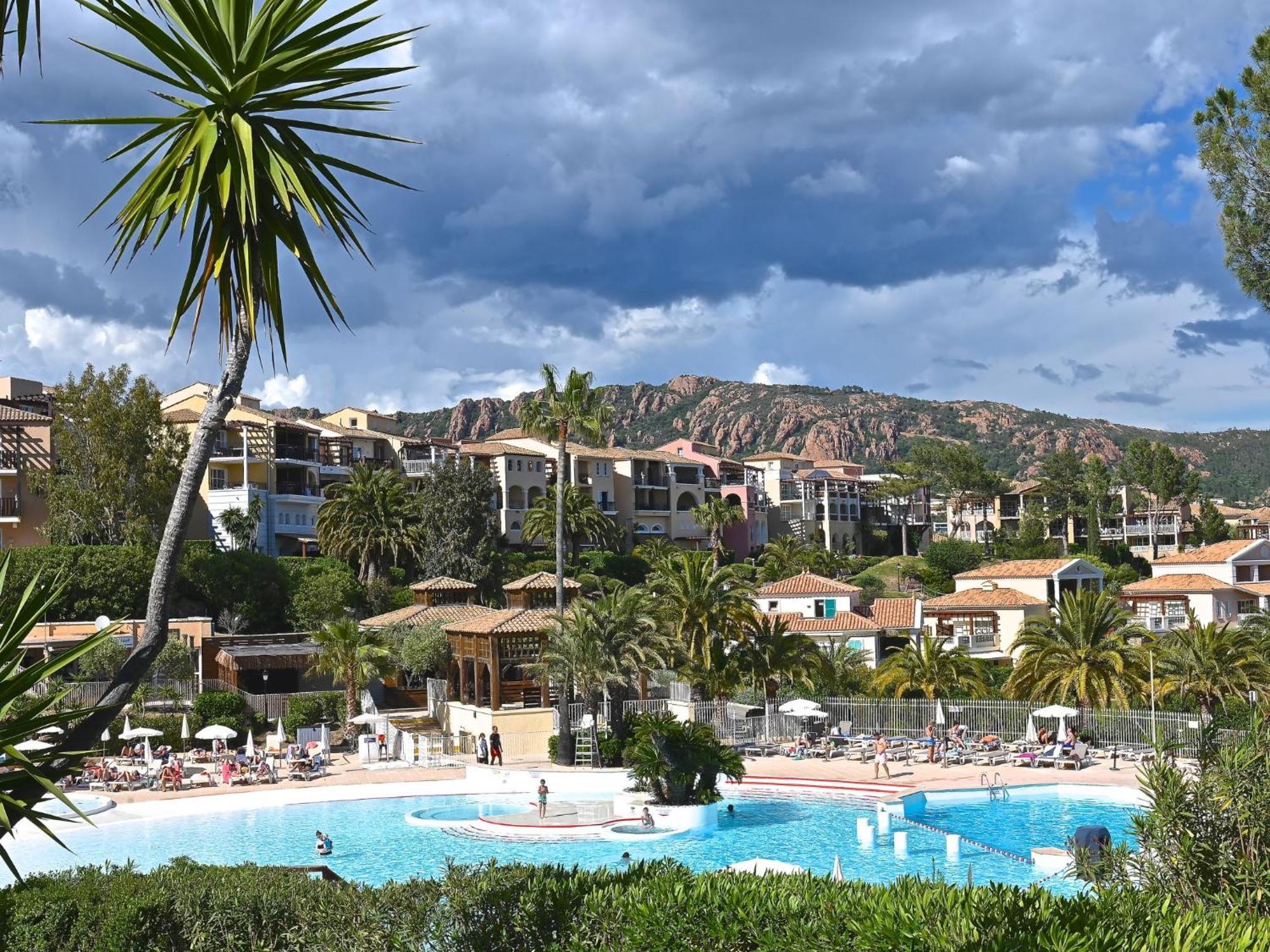 Apartment Village Cap Esterel - L'Esquinade-32 By Interhome Saint-Raphael  Bagian luar foto
