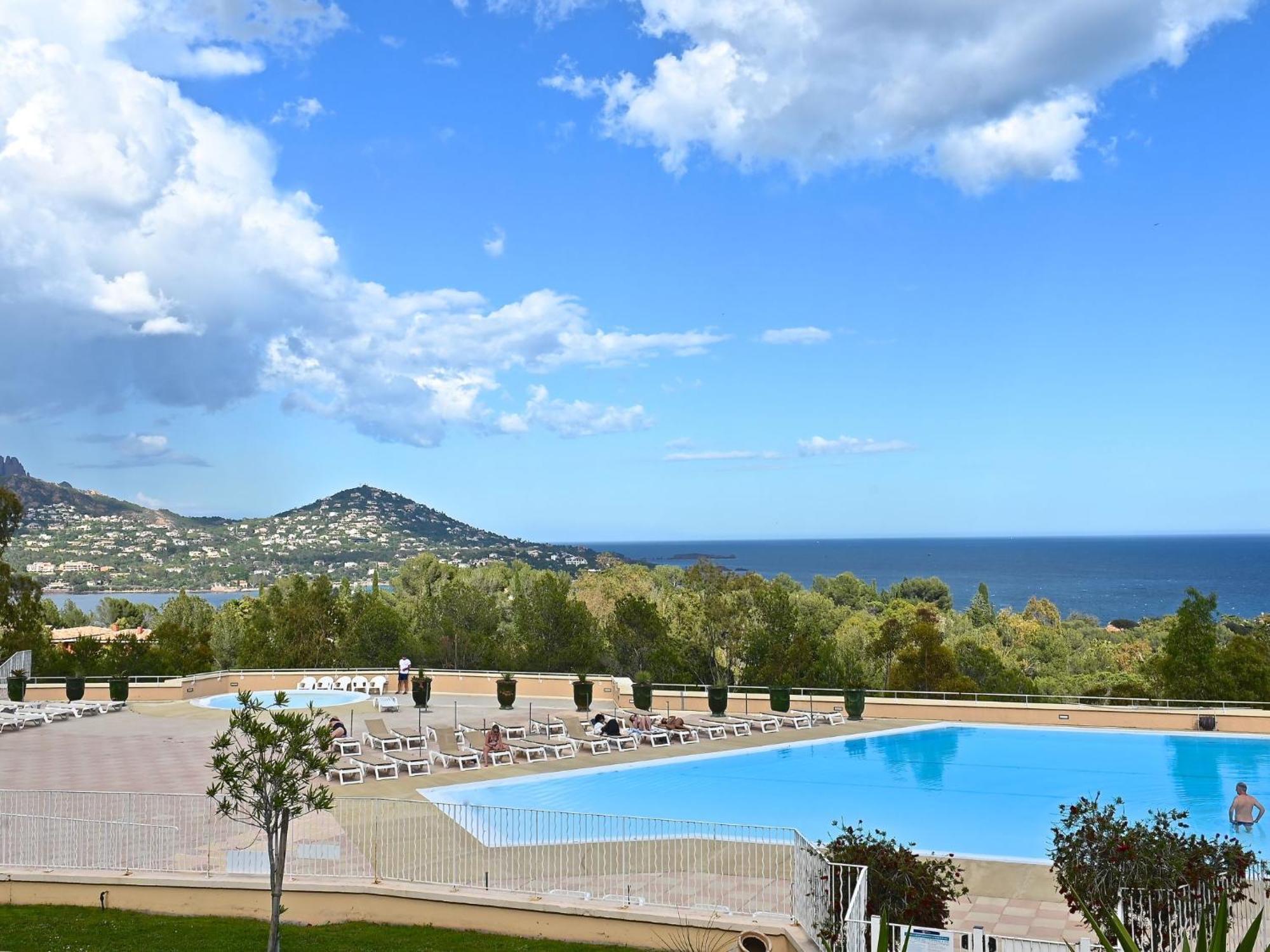 Apartment Village Cap Esterel - L'Esquinade-32 By Interhome Saint-Raphael  Bagian luar foto