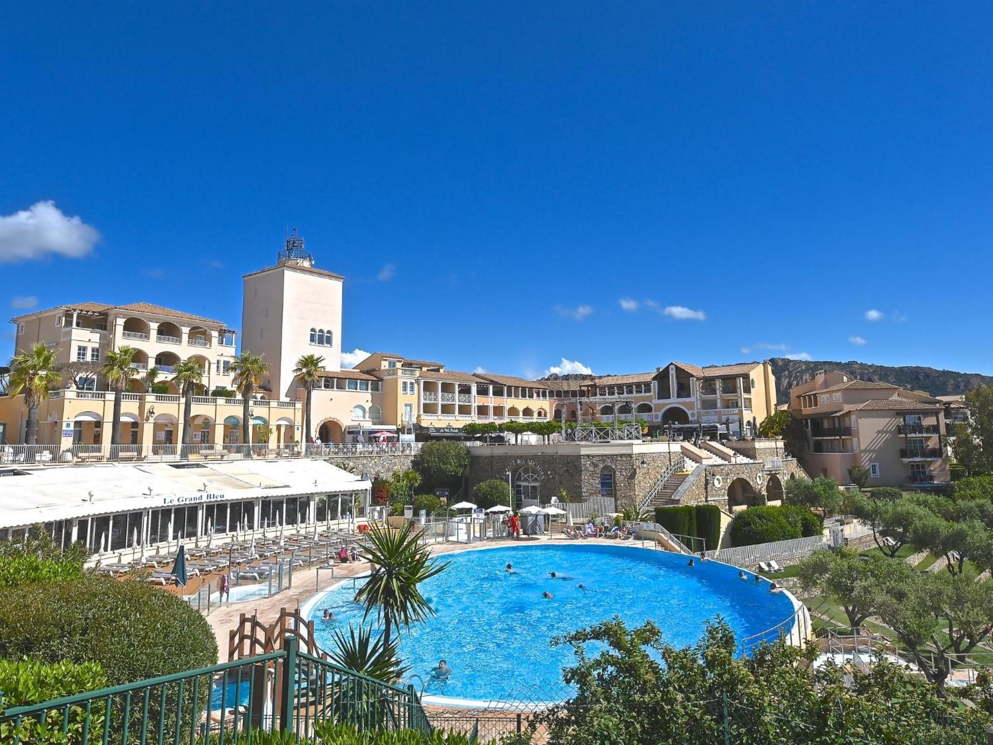 Apartment Village Cap Esterel - L'Esquinade-32 By Interhome Saint-Raphael  Bagian luar foto